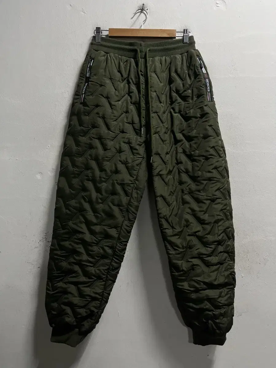 30-32 Khaki quilted banded padded jogger pants