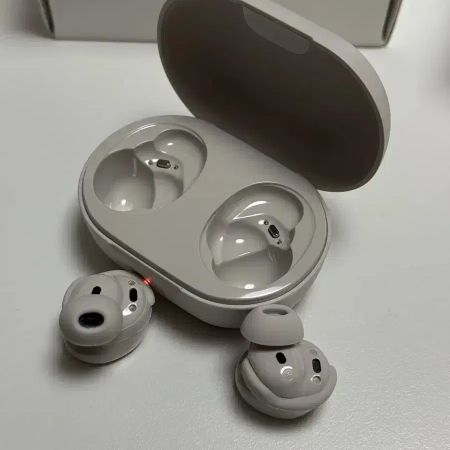 (s급) Bose QuietComfort Earbuds 2024 보코