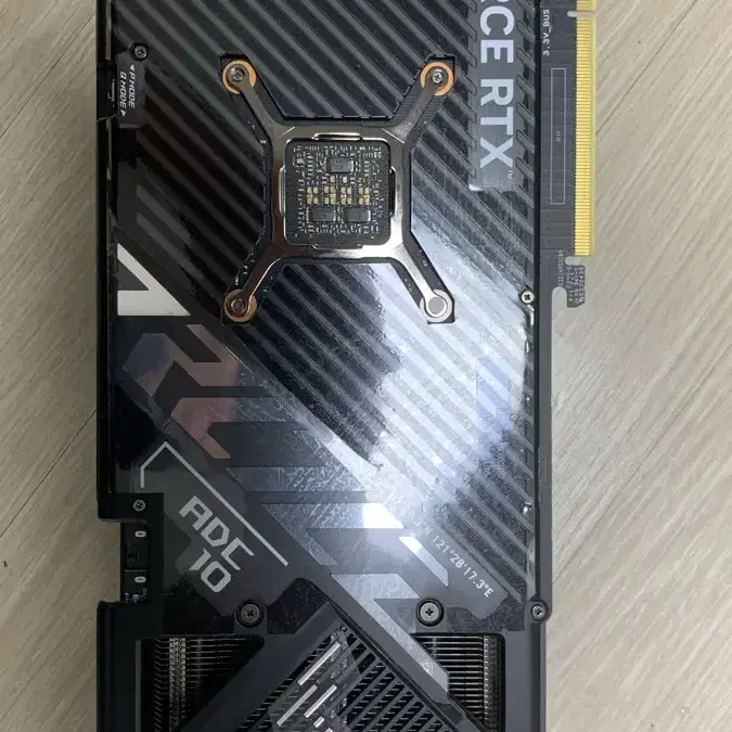 ASUS ROG STRIX RTX 4070 Ti SUPER 팝니다.