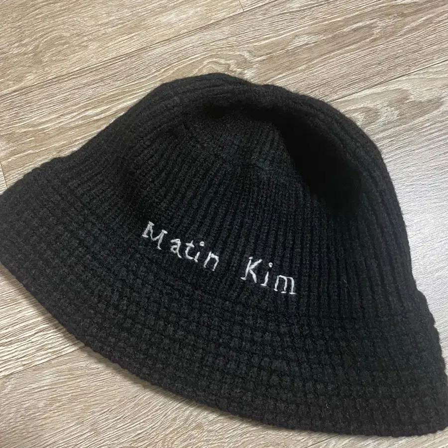 마뗑킴 마틴킴 니트 버킷햇 LOGO KNIT BUCKET HAT