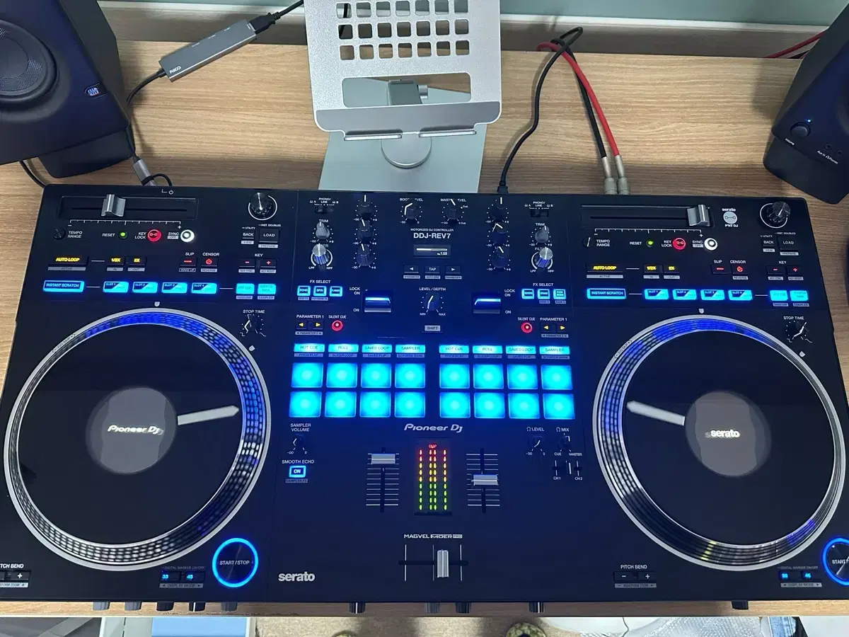 DDJ-REV7 Nearly New for Sale