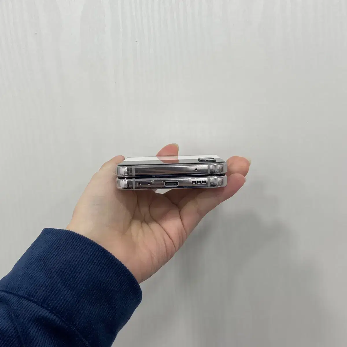 갤럭시Z플립4 화이트 256GB 특S급 부산 중고폰 팝니다 51890