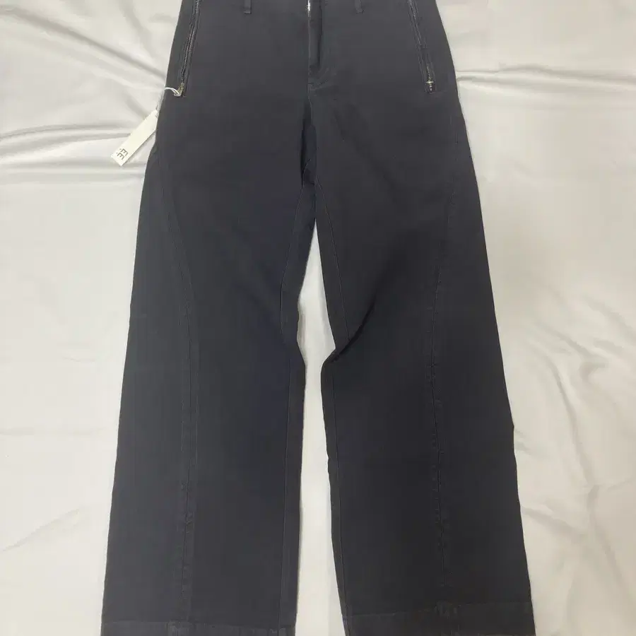 EE GARMENT DYED CURVED TROUSER CHARCOAL