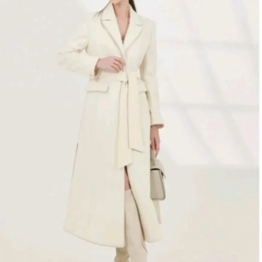 그레이스유 카멘코트 아이보리 Carmen Coat (Ivory)