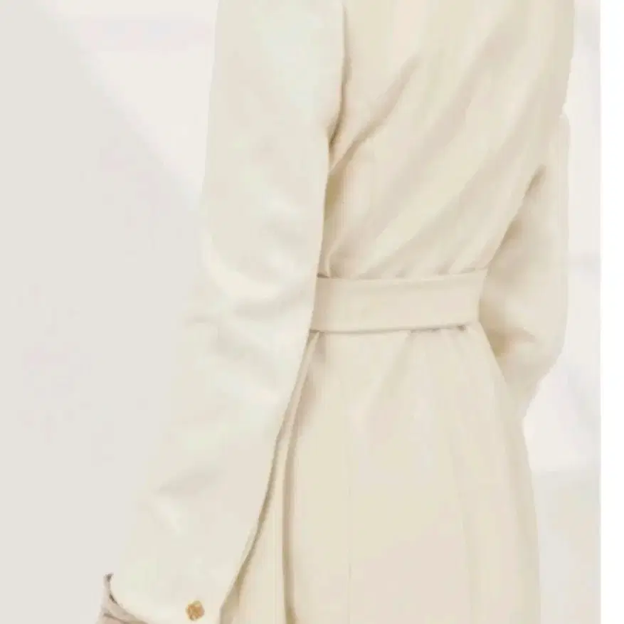 그레이스유 카멘코트 아이보리 Carmen Coat (Ivory)