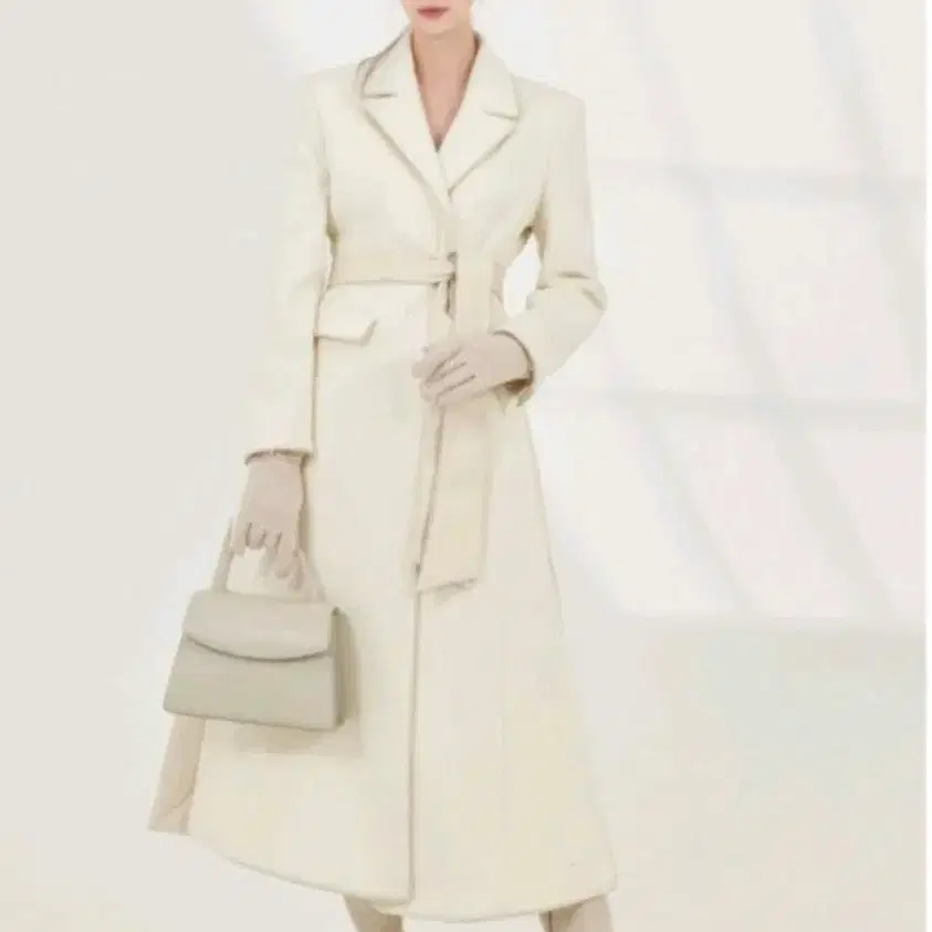 그레이스유 카멘코트 아이보리 Carmen Coat (Ivory)