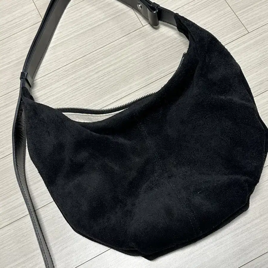 낫띵리튼 호보백 Shoulder leather bag (Black)