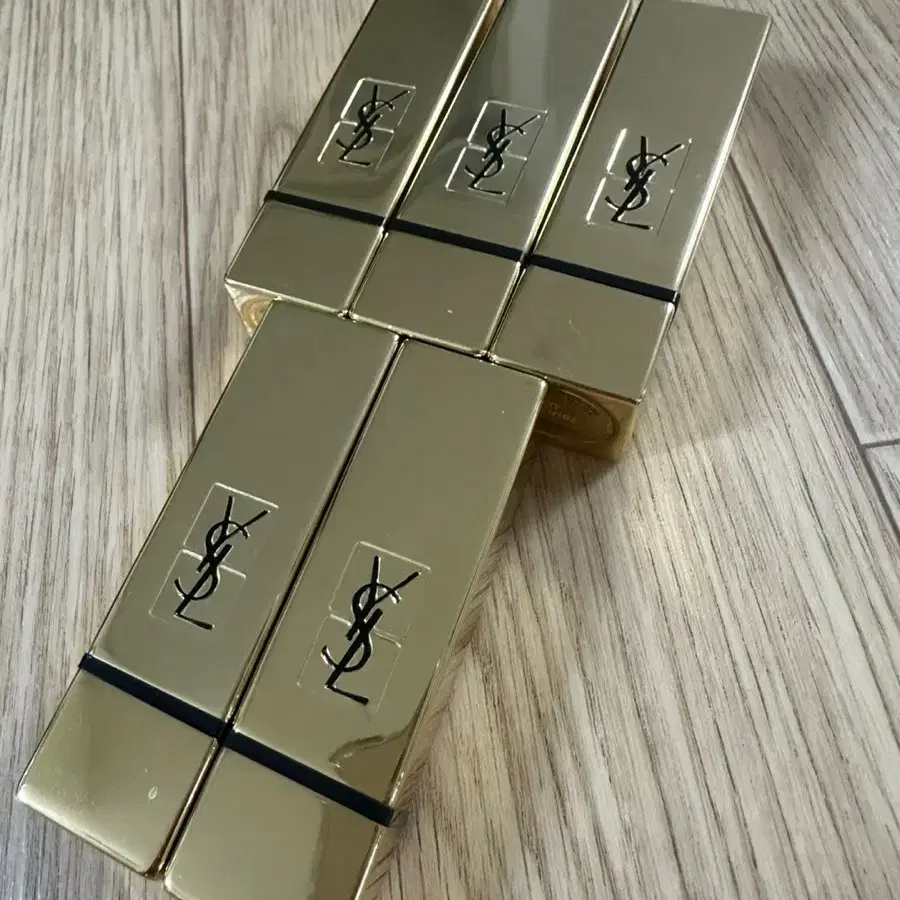 YSL 입생로랑 립스틱 / 01