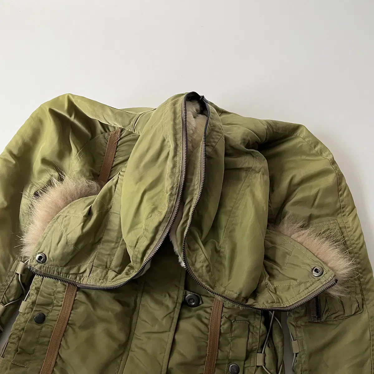 AVIREX N2B Flight Jacket ( raccoon fur )