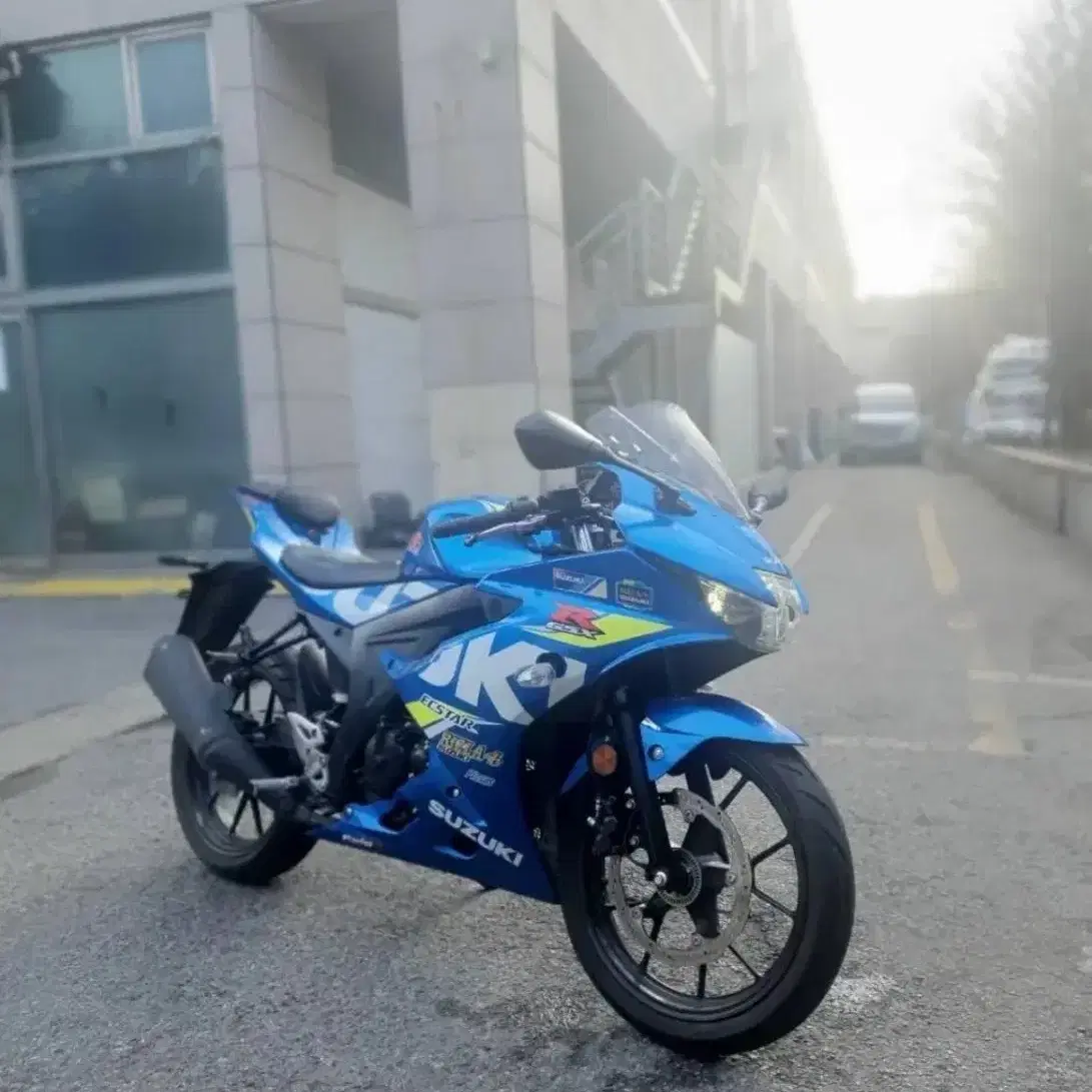 스즈키 GSX-R 125 20년식 깔끔한차량