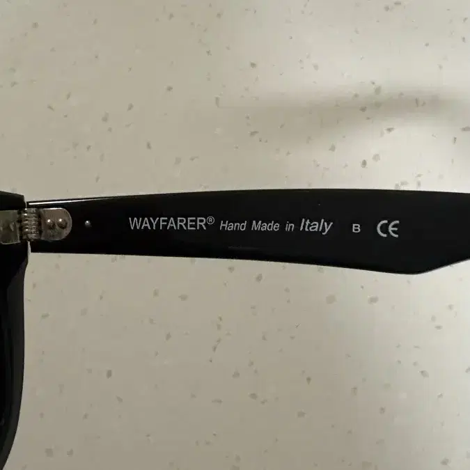 레이벤 WAYFARER RB 2140-A