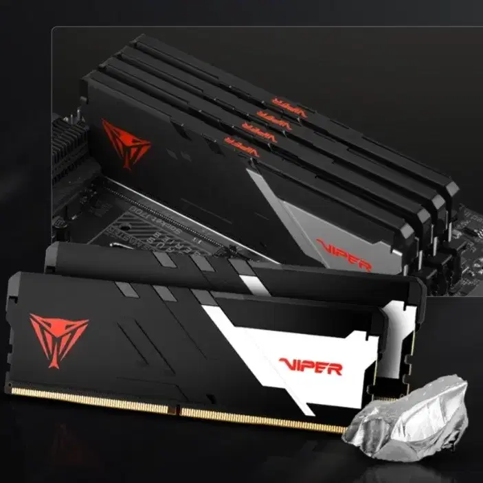 9800X3D+RTX4070Ti SUPER 블랙 수냉 컴퓨터