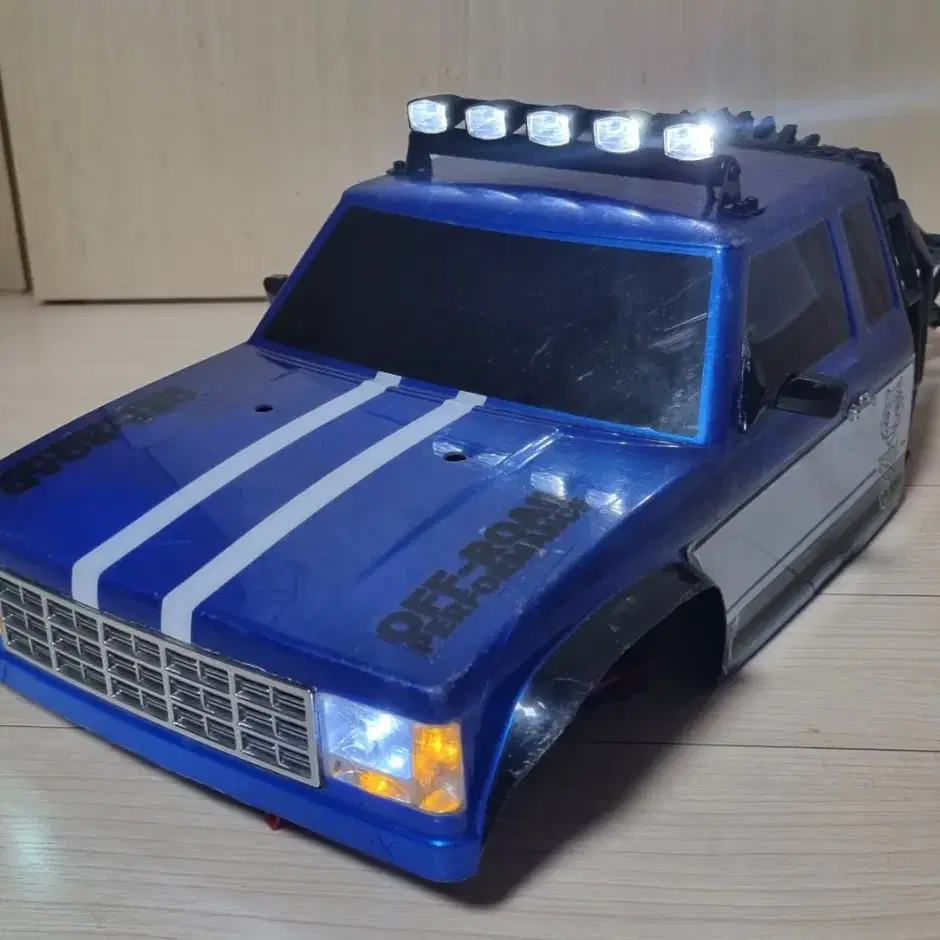 [RC카]1/10트라이얼용 풀led 바디 trx4 scx10 Yk4102