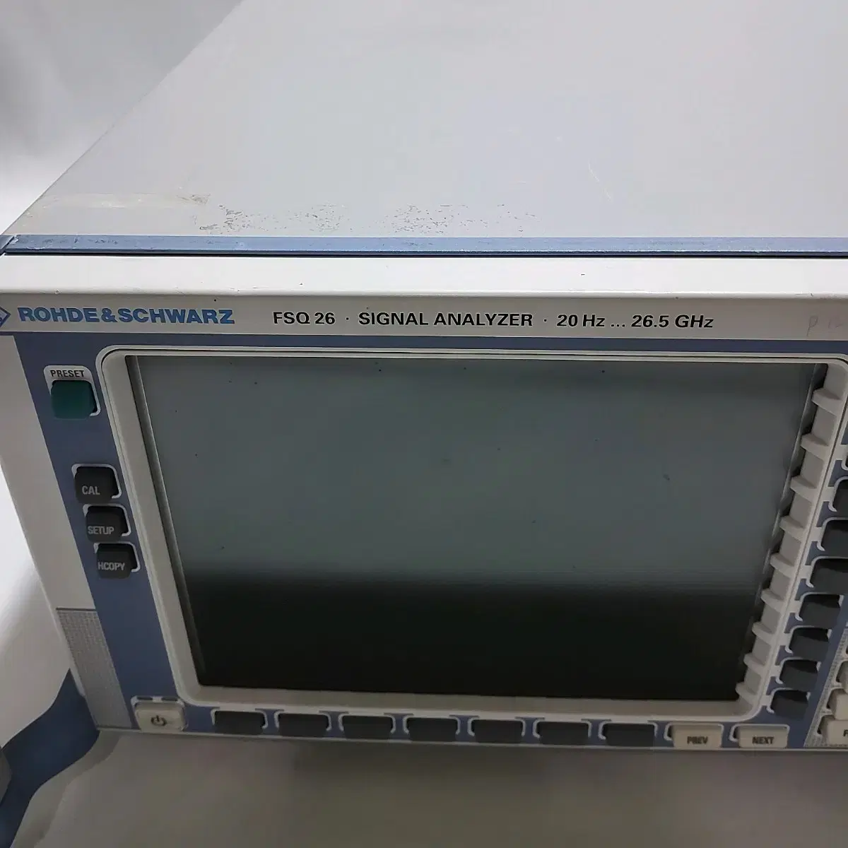 Rohde & Schwarz Signal Analyzer FSQ26