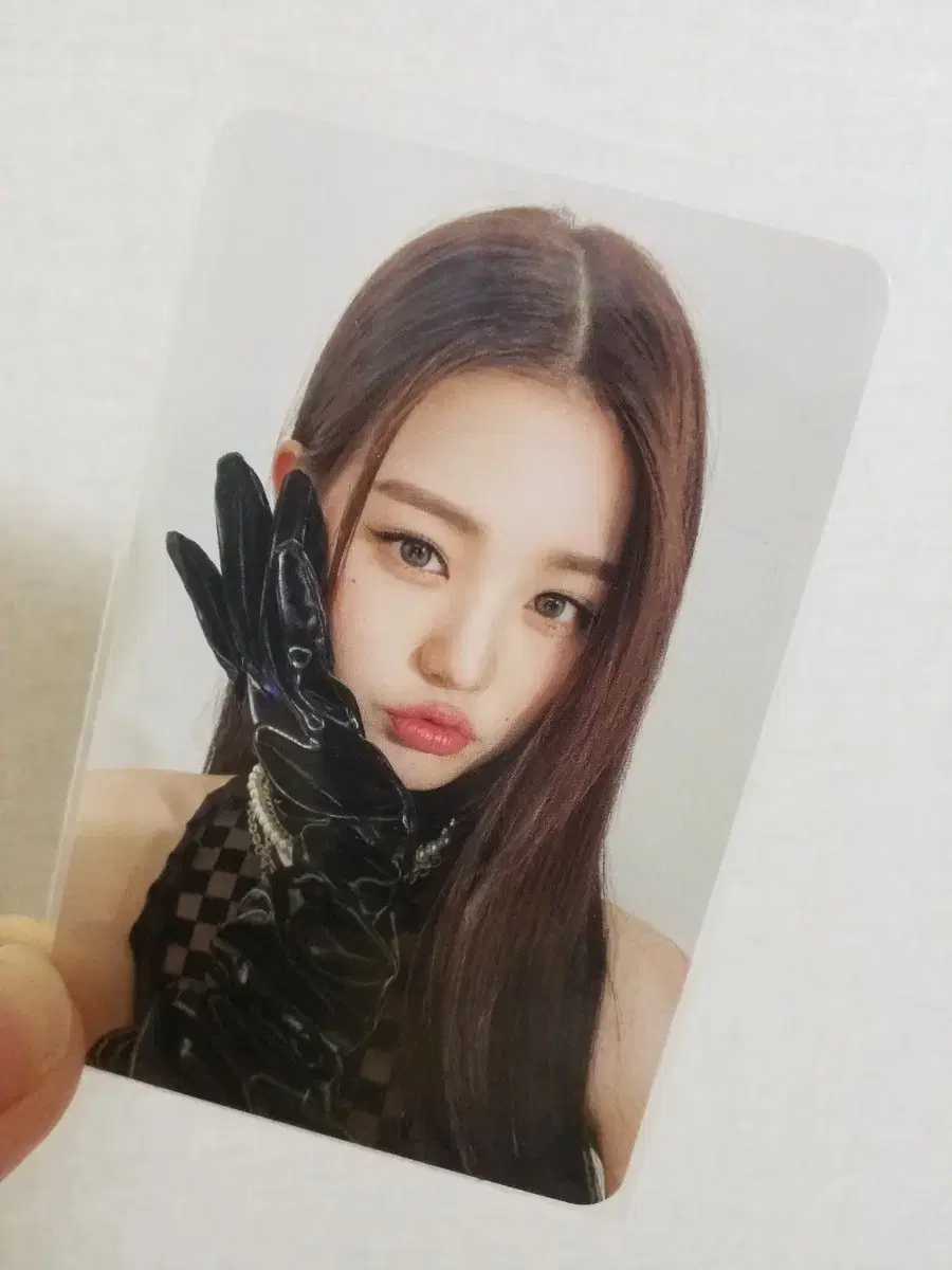 Let's be weak) Eleven wonyoung photocard sells!