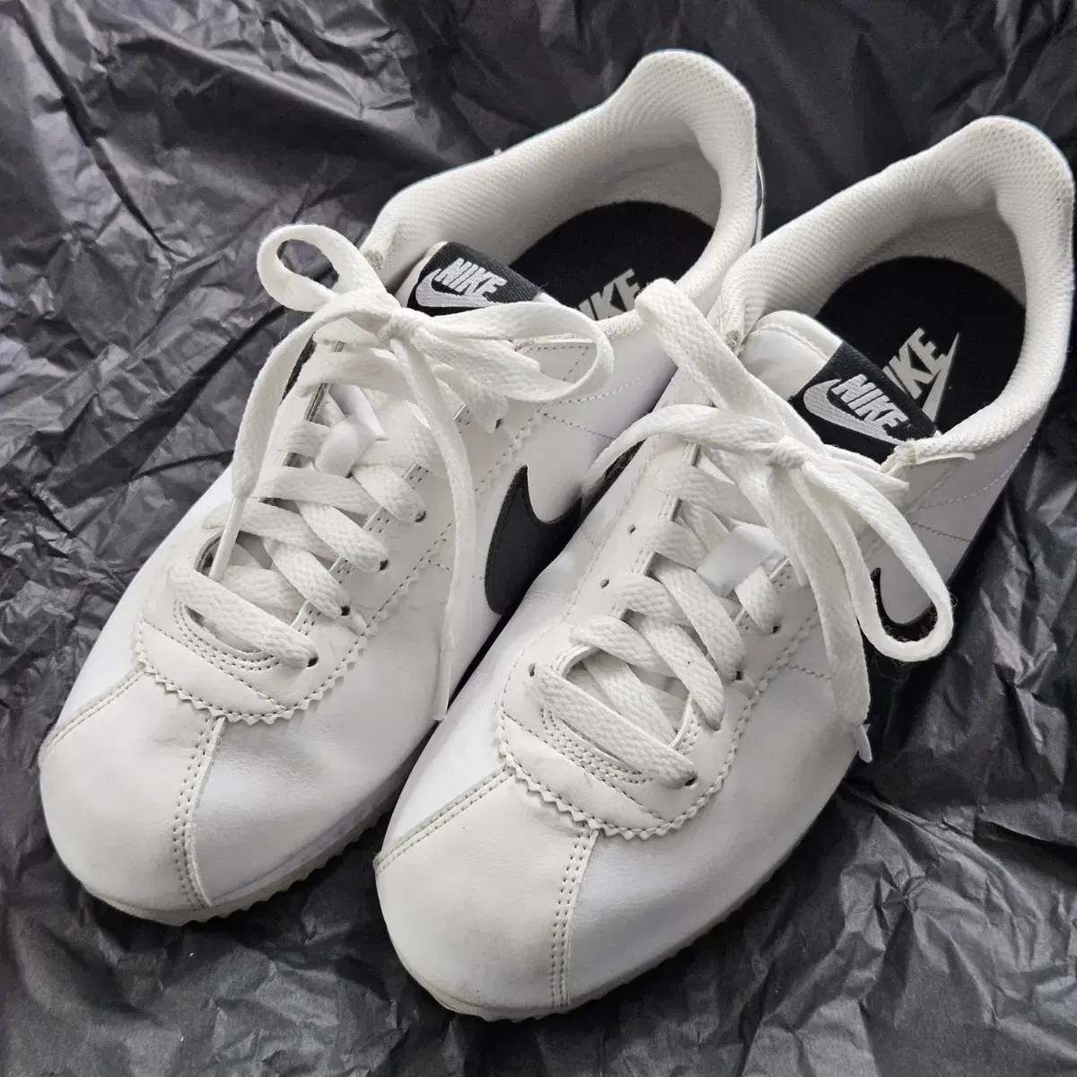 Nike Cortez 나이키 코르테즈 흰검 가죽 245