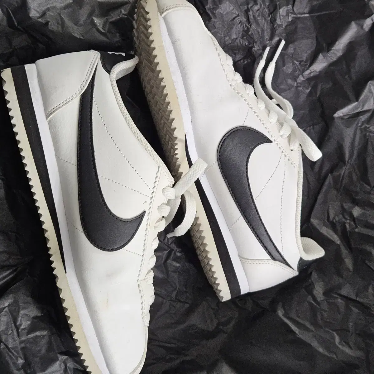 Nike Cortez 나이키 코르테즈 흰검 가죽 245