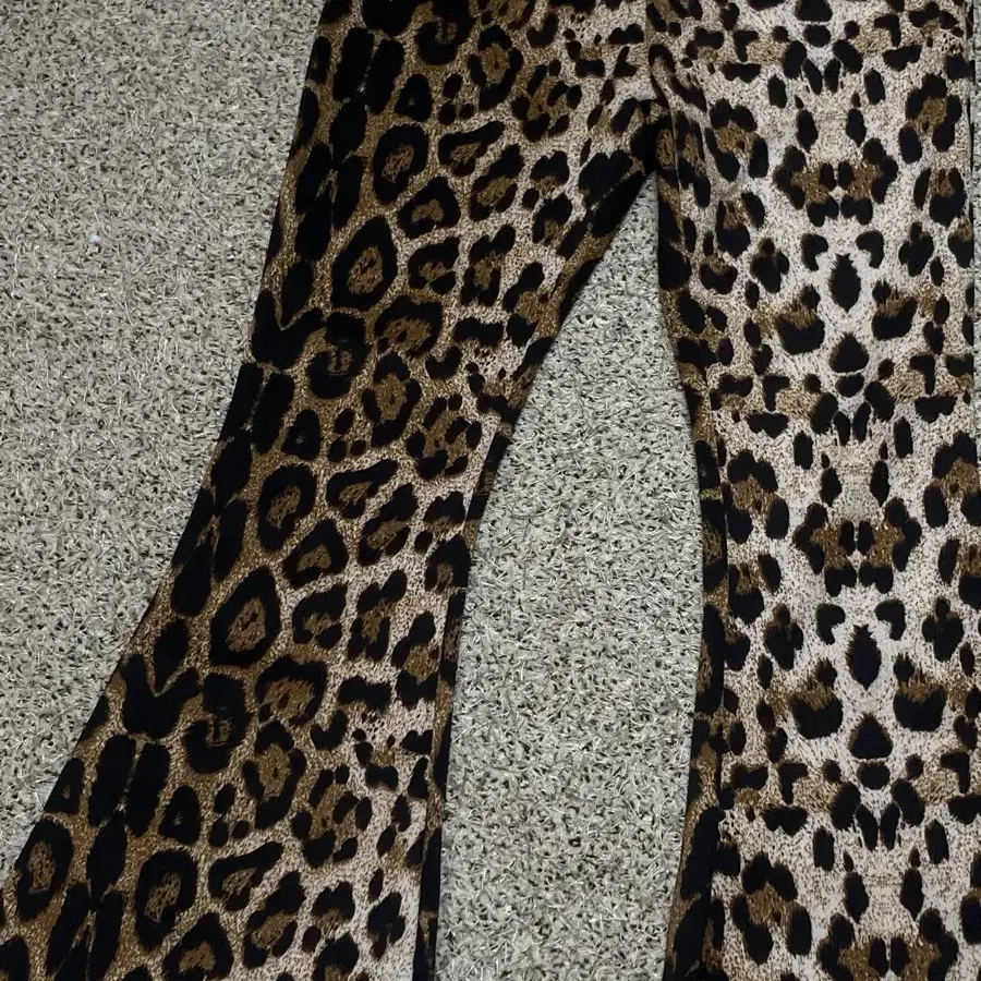 Leopard print bootcut pants 호피 부츠컷