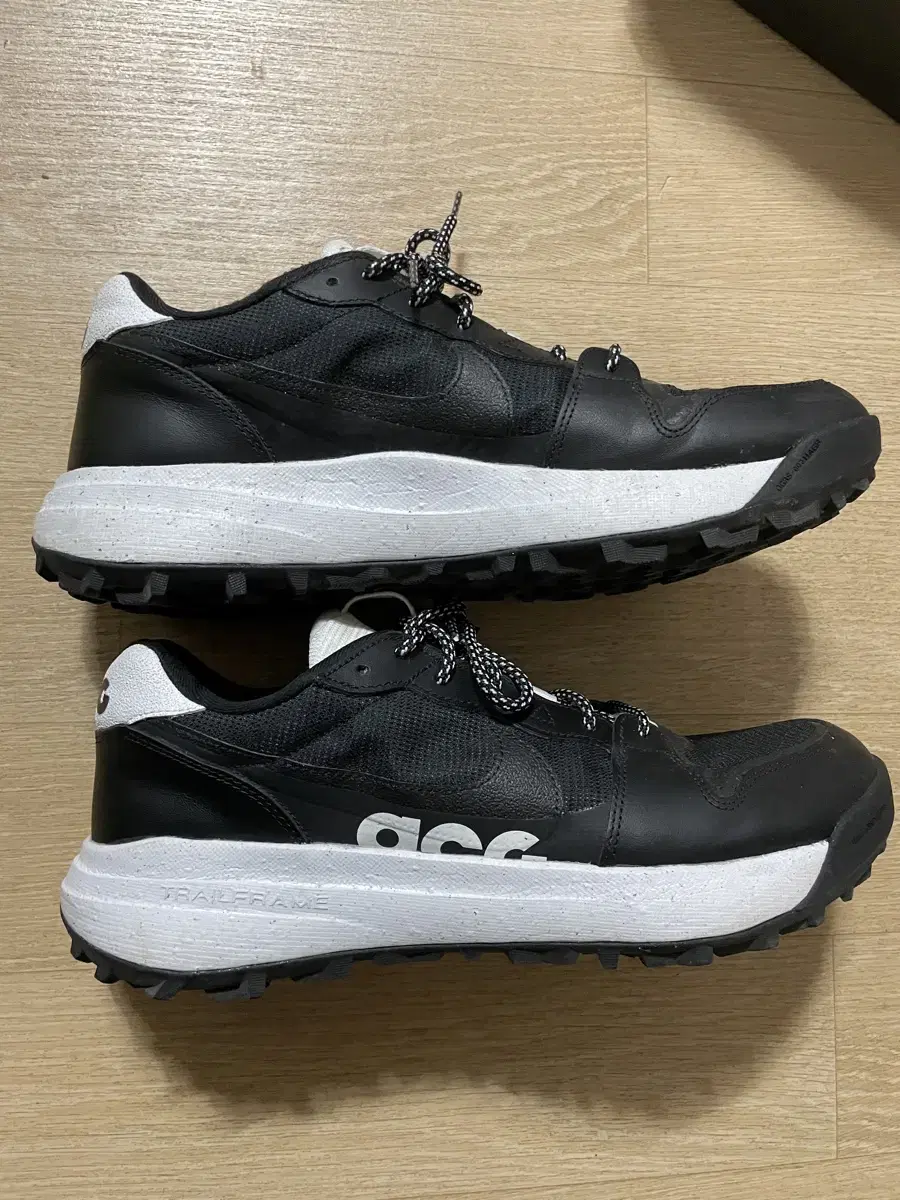 나이키 acg 로우케이트 290