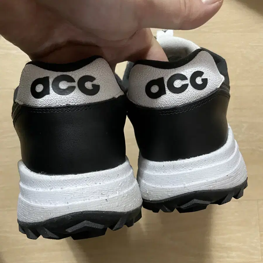 나이키 acg 로우케이트 290