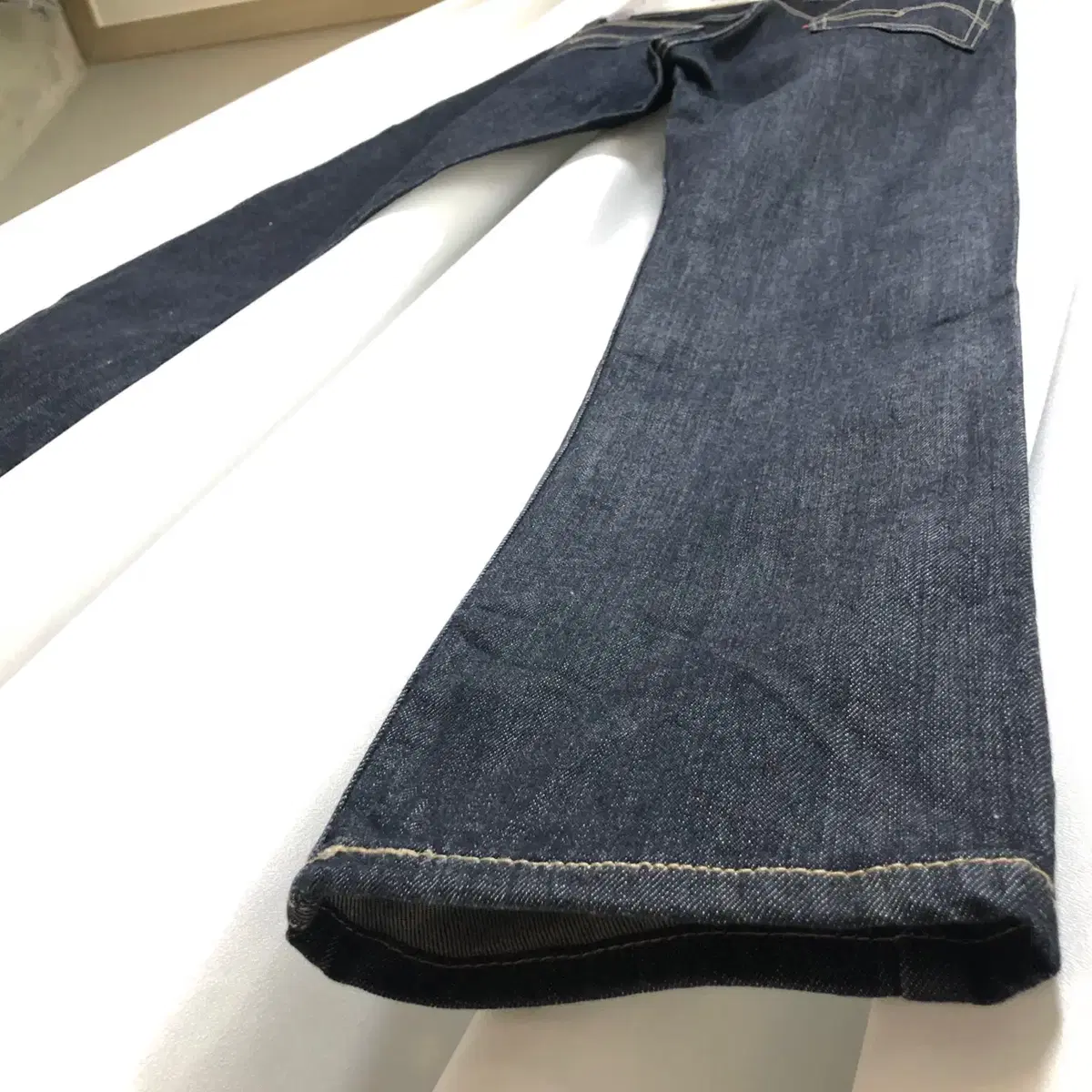 Levi's 504 레귤러 핏 다크 데님 (W30)