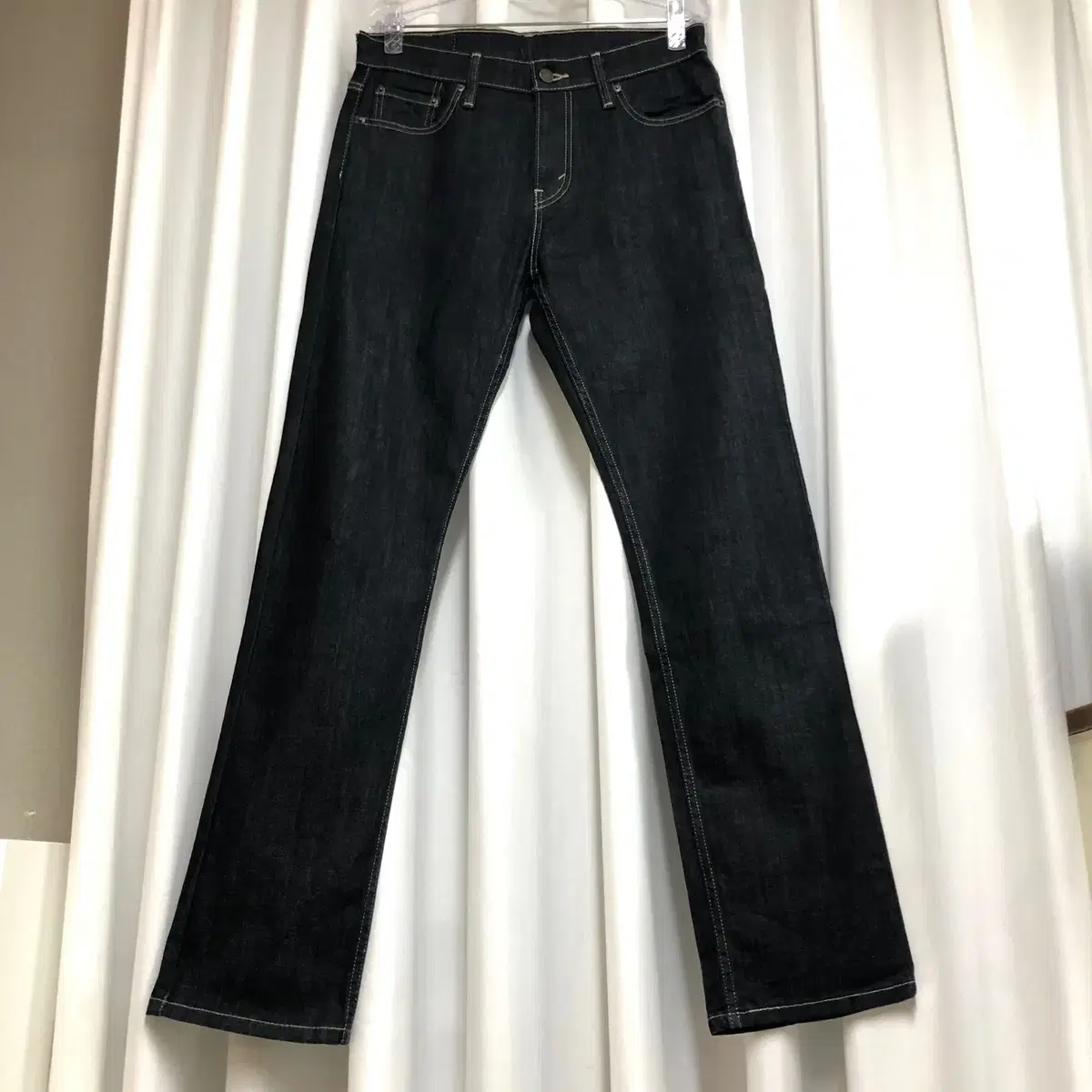 Levi's 504 레귤러 핏 다크 데님 (W30)