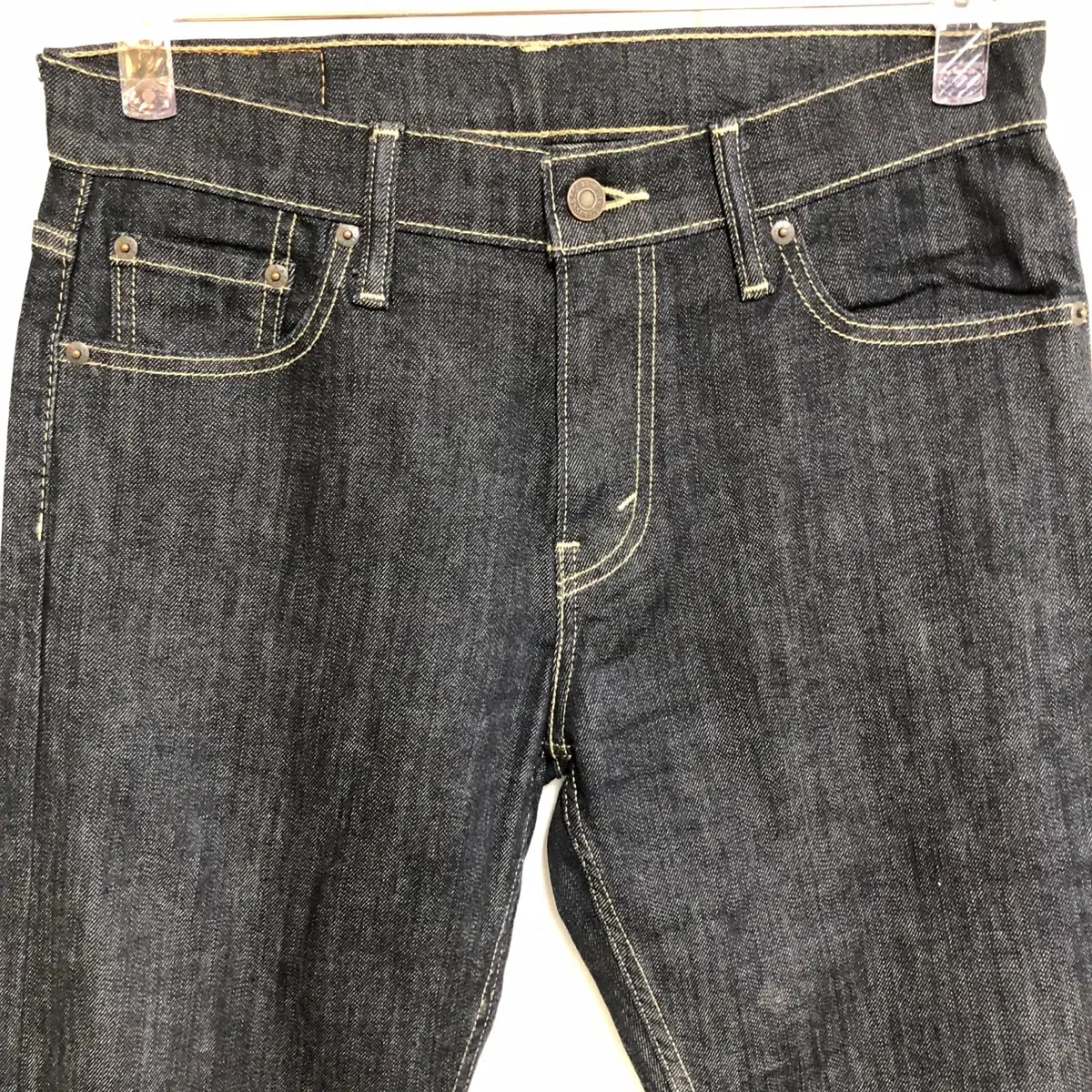 Levi's 504 레귤러 핏 다크 데님 (W30)