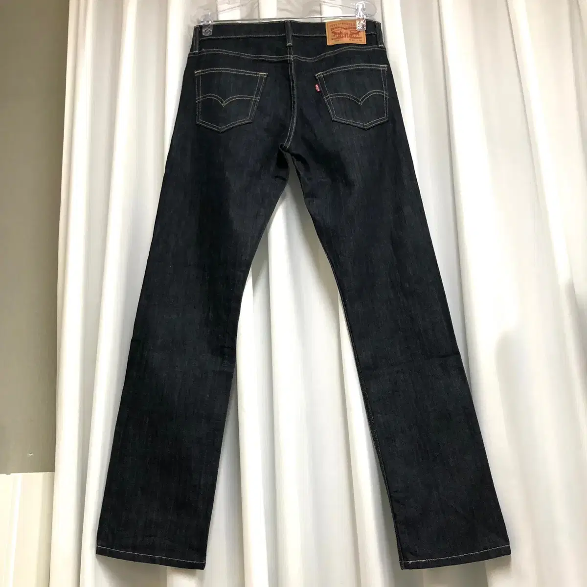 Levi's 504 레귤러 핏 다크 데님 (W30)