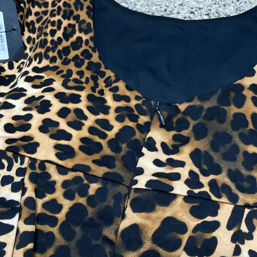 [새제품]ZARA Leopard print mini dress