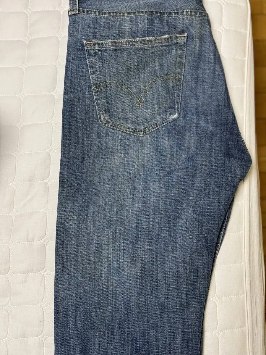 Levis 501 W33 L30