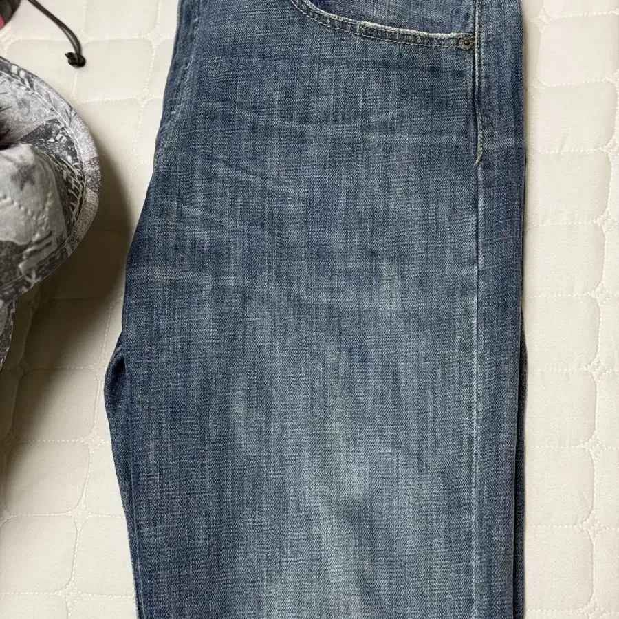 Levis 501 W33 L30