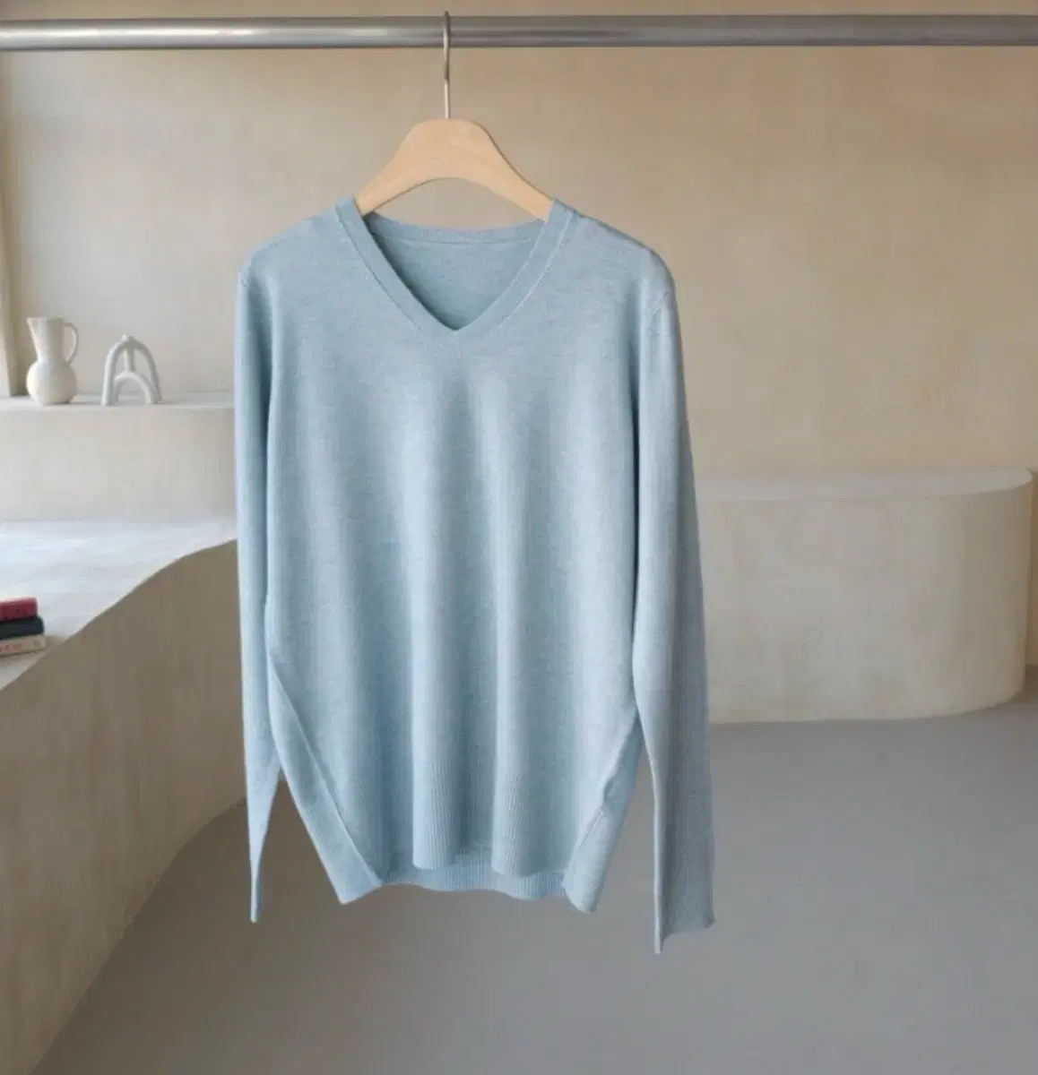 Cash V-Neck Knit (Sora)