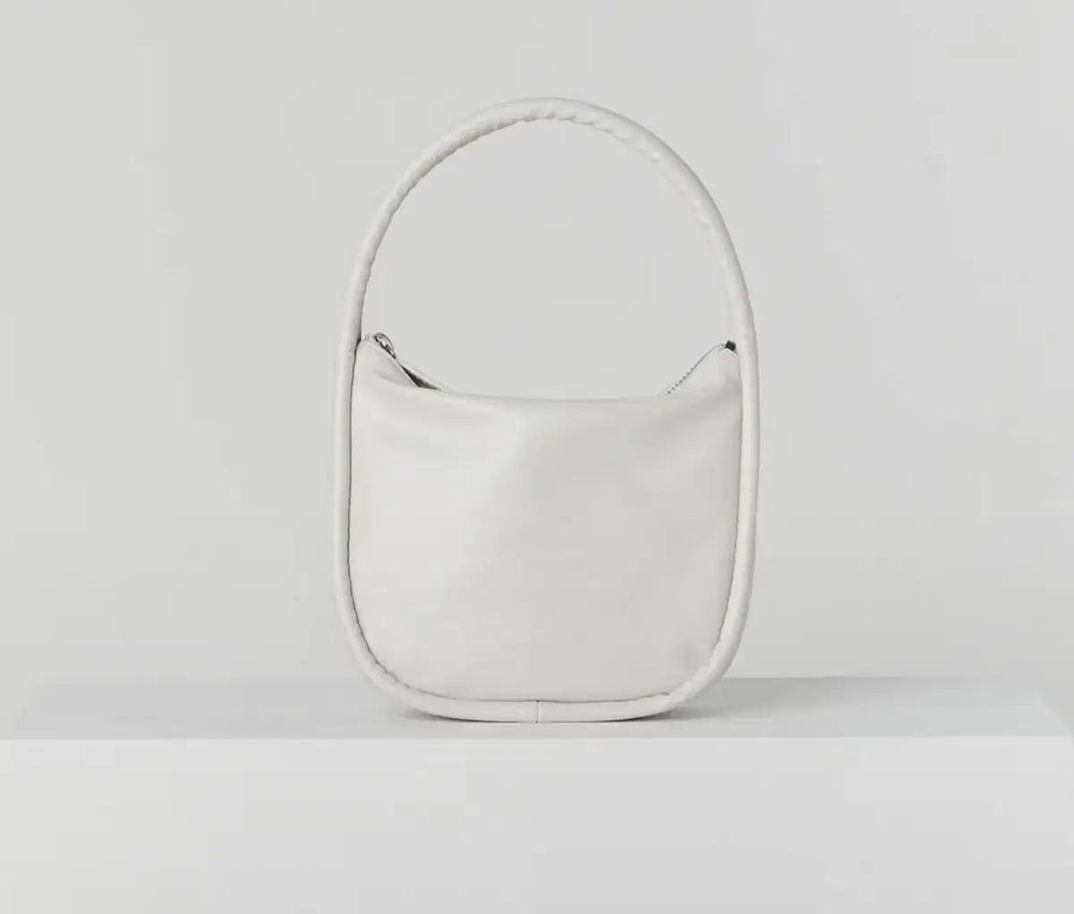 여밈 oval bag 새상품