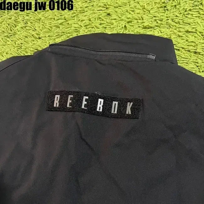 L REEBOK JUMPER 리복 패딩 점퍼