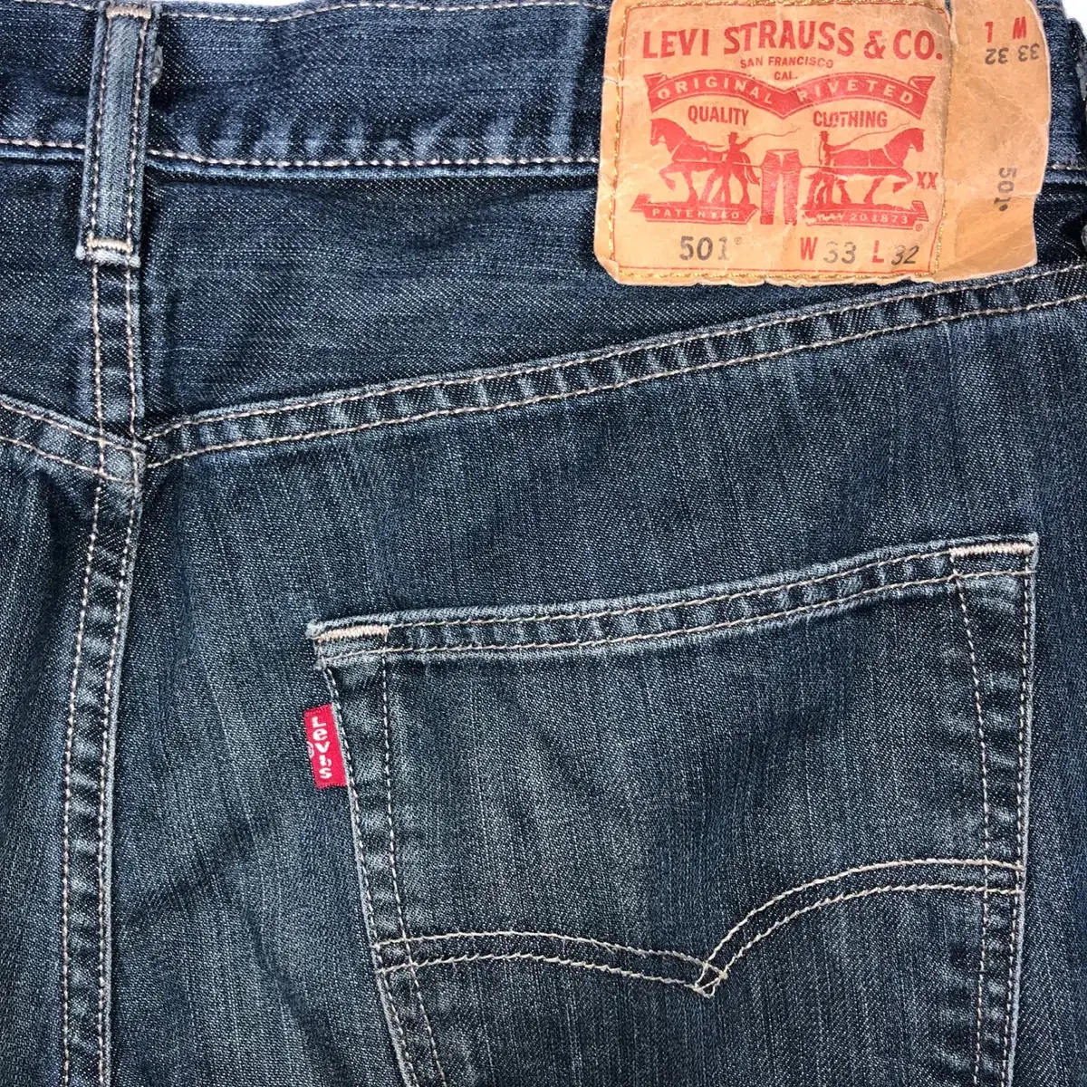 Levi's 501 오리지널 버튼플라이 데님 팬츠(W33)