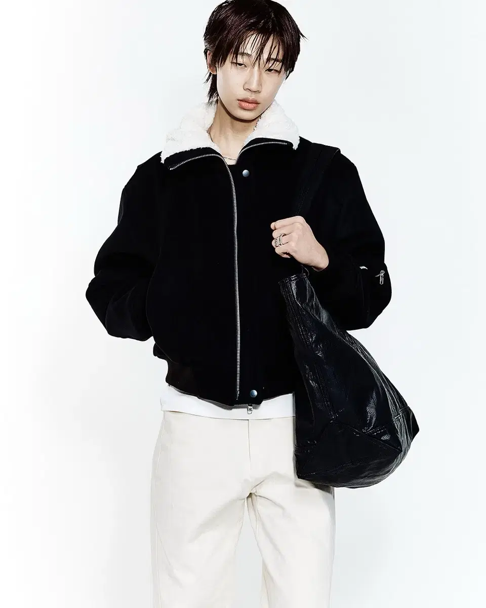 알렌느 HIGHNECK CROPPED WOOL BLOUSON BLACK