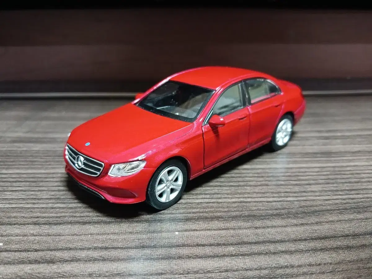 (1/38) 미니카 웰리 벤츠 e클래스 w213 4matic 다이캐스트