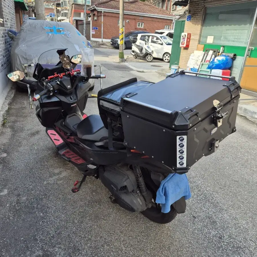 24년식 포르자350 pcx nmax 배달 오토바이