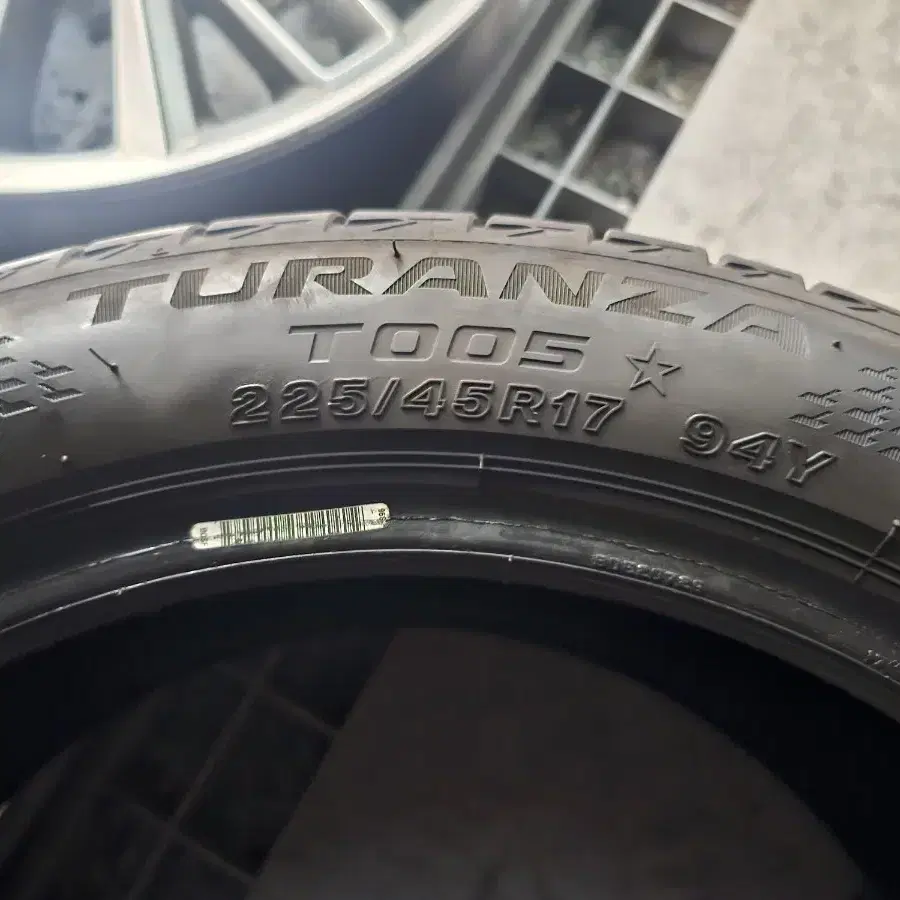 2254517중고 225/45R17중고 브릿지스톤중고 투란자T005런플랫