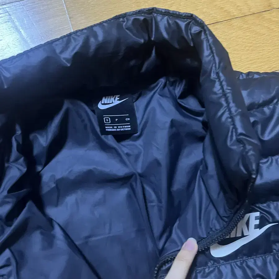 [S] NIKE 나이키 경량패딩 블랙