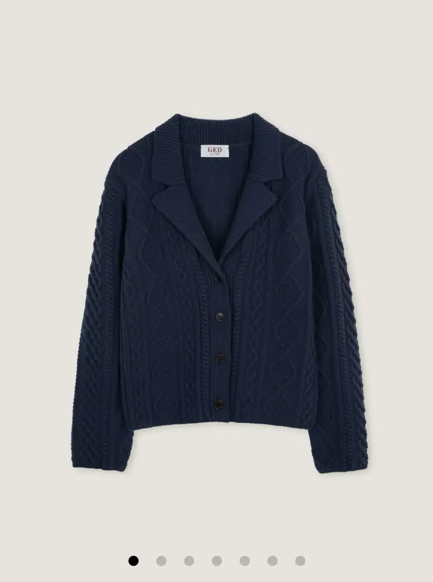 게드 WOOL CABLE CARDIGAN - NAVY