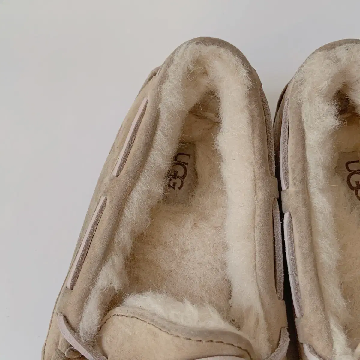 240 어그 Ugg 플랫슈즈