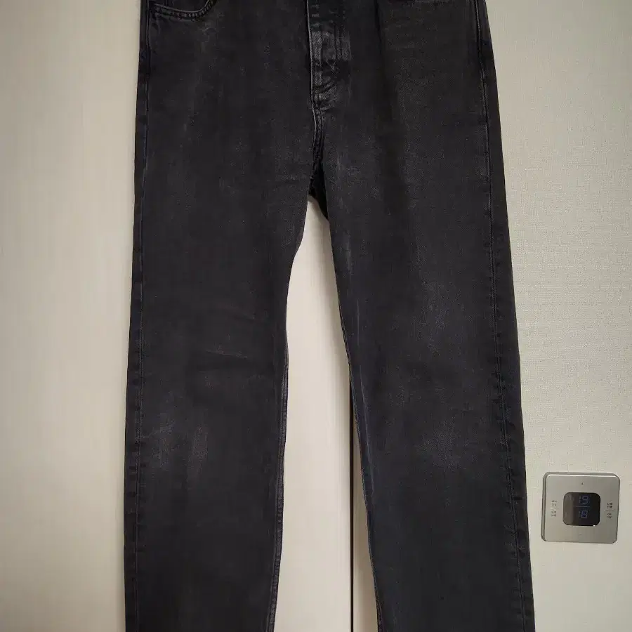 COS(코스) mid rise straight jeans 30/32