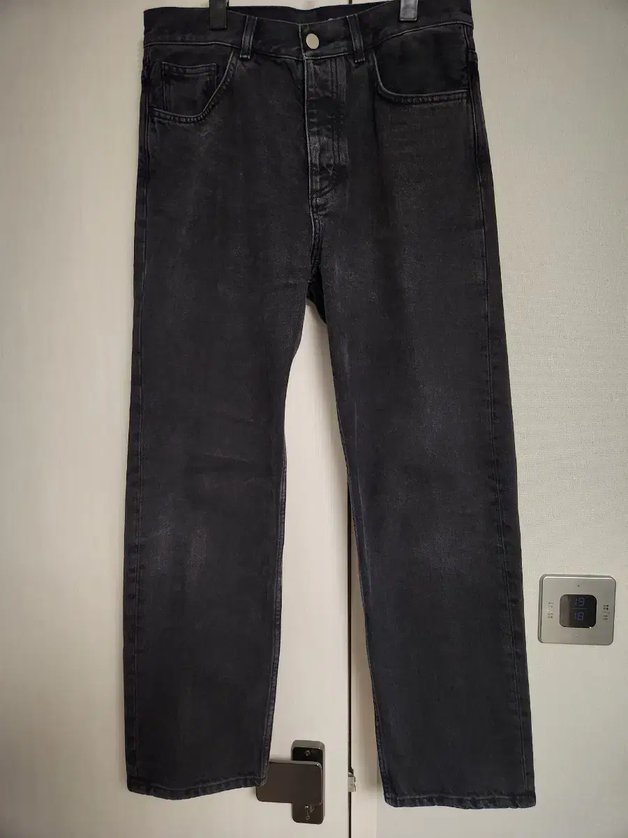 COS(코스) mid rise straight jeans 30/32