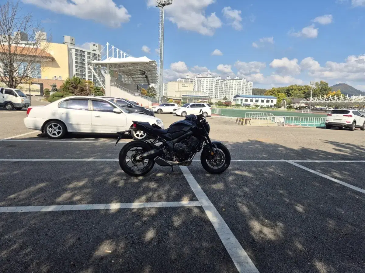 2023 cb650r 멧블랙 39xx