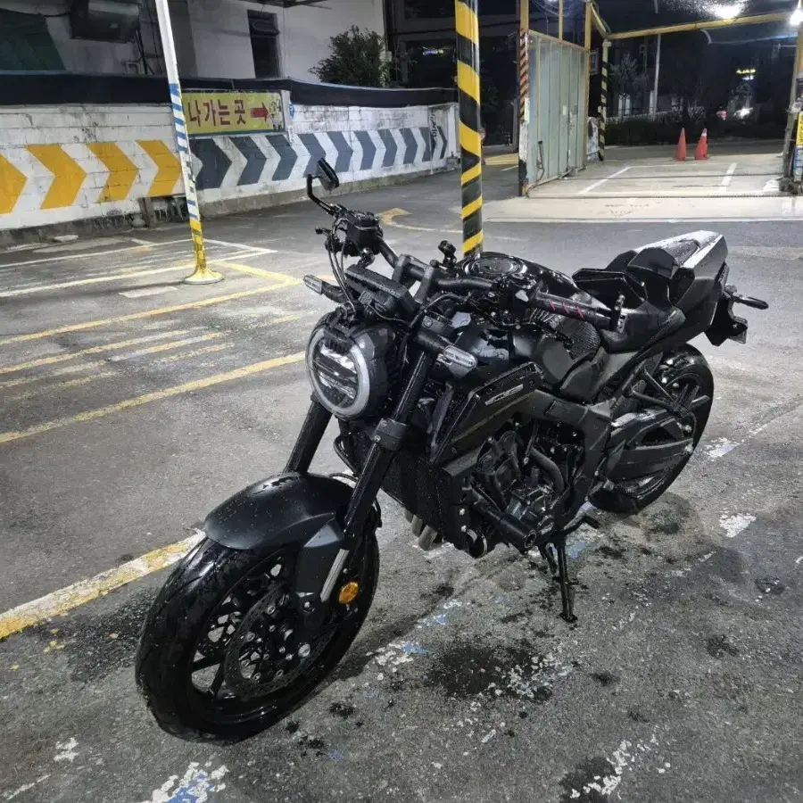 2023 cb650r 멧블랙 39xx