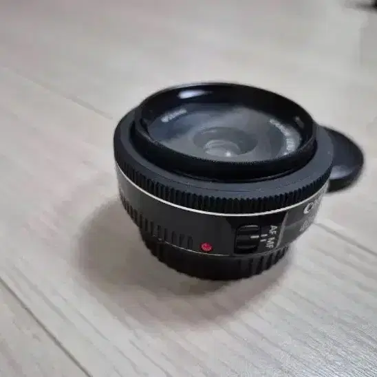 깨끗한 캐논 EF 40mm f2.8 STM 팬케익 렌즈