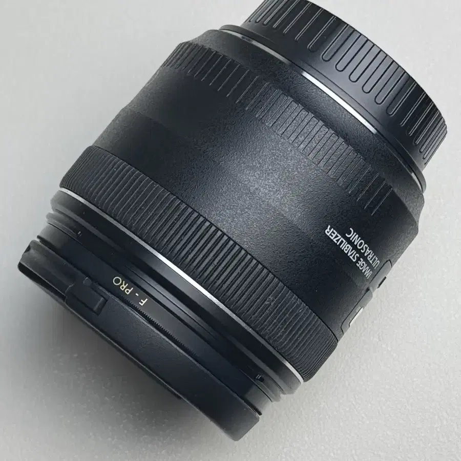 캐논 사무방 35mm F2 IS usm 판매합니다