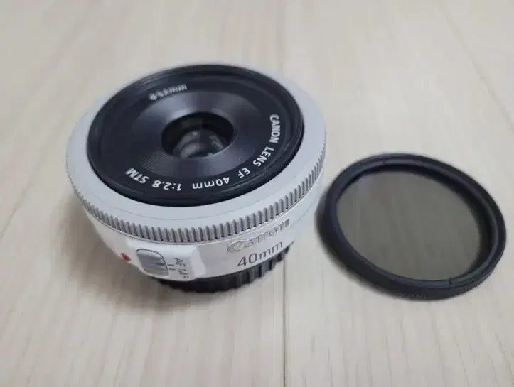 깔끔한 캐논 EF40mm f2.8 STM 단렌즈