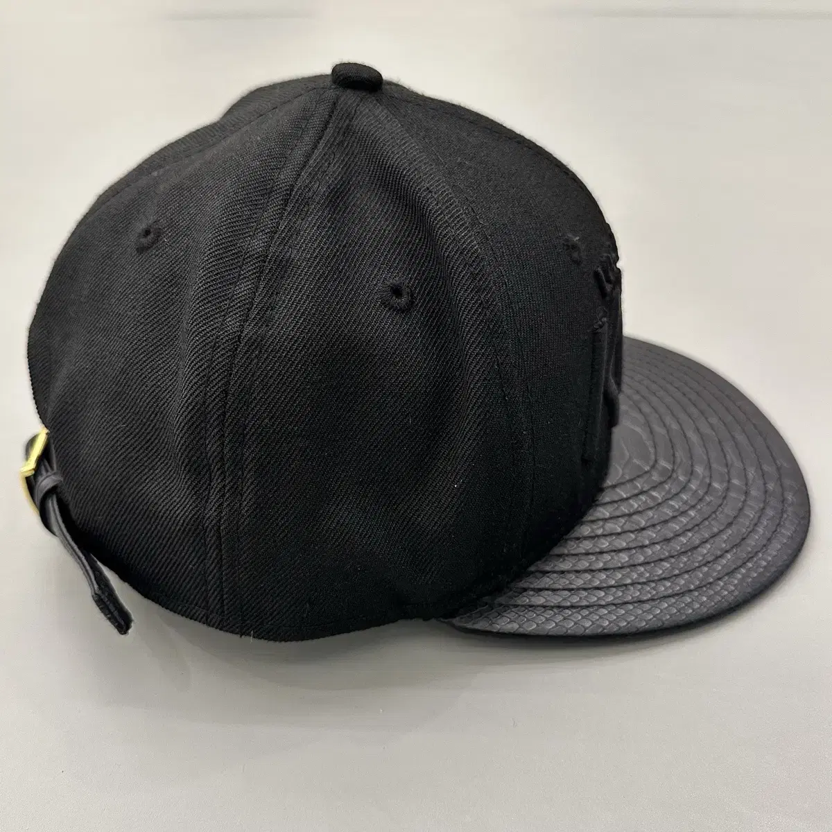 뉴에라 9fifty python 로스엔젤레스 킹스 트리플 블랙